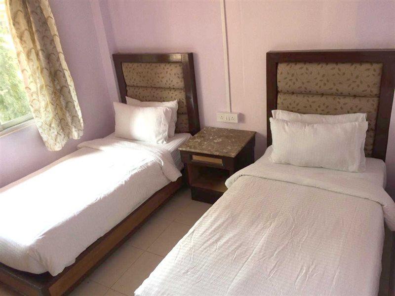 The Byke Studio Pure Veg Apartment, Тане Екстериор снимка