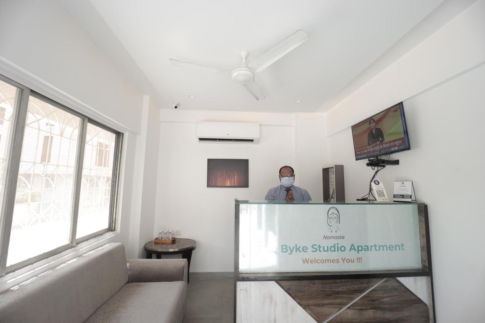The Byke Studio Pure Veg Apartment, Тане Екстериор снимка