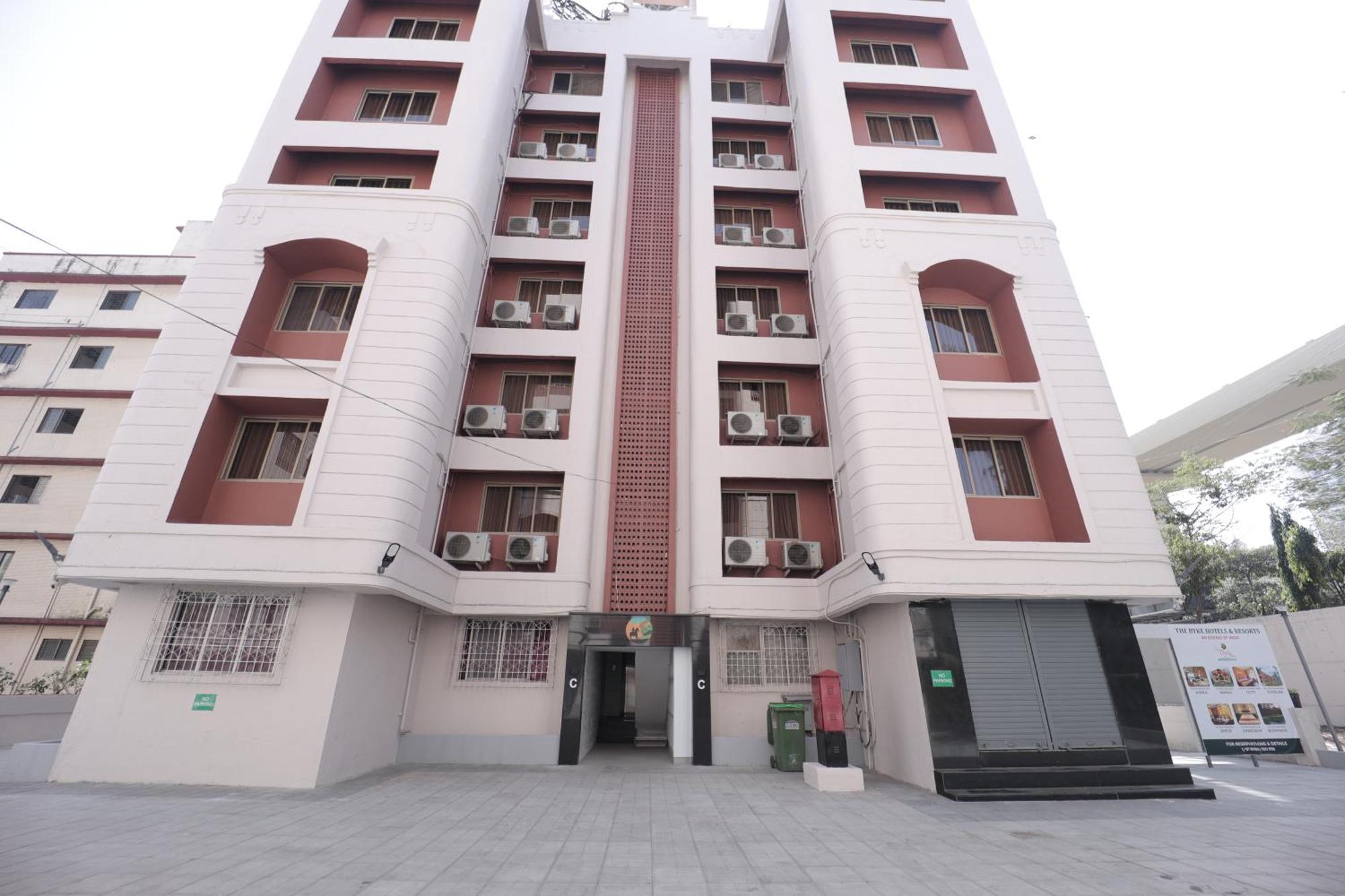 The Byke Studio Pure Veg Apartment, Тане Екстериор снимка