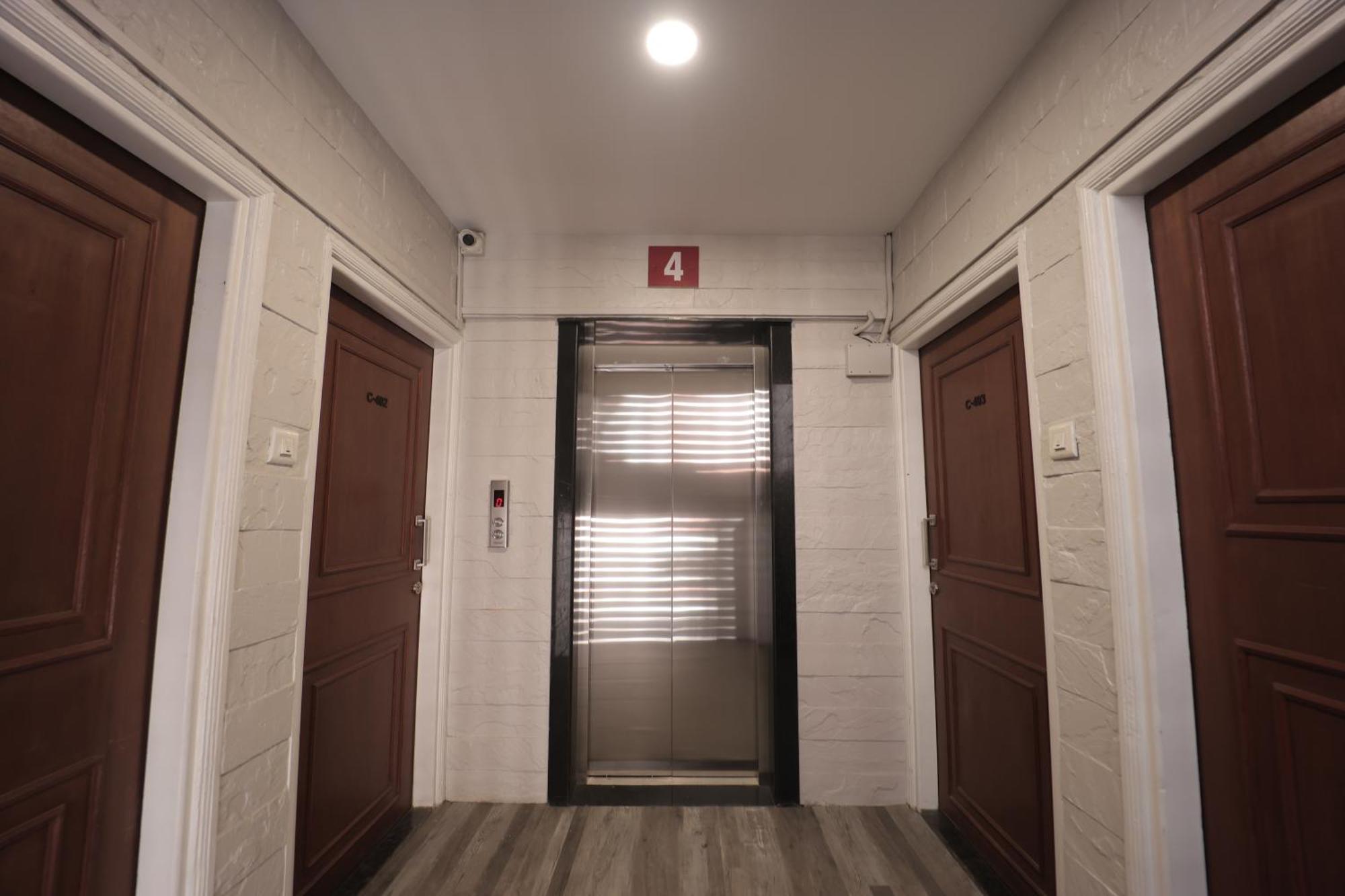 The Byke Studio Pure Veg Apartment, Тане Екстериор снимка